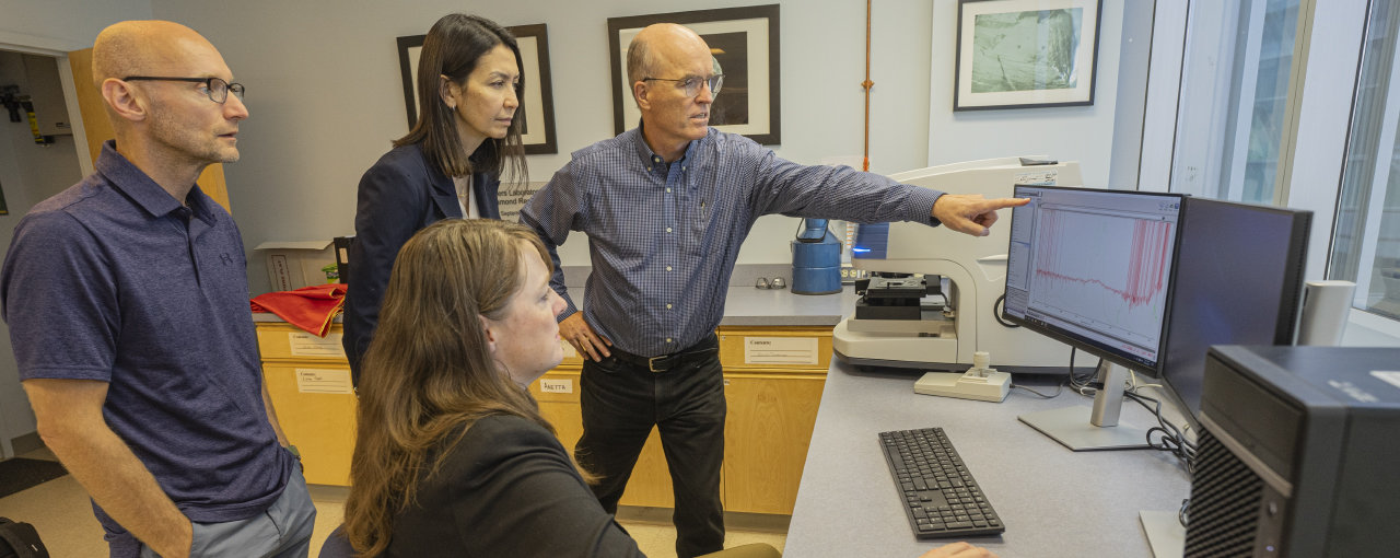 DE BEERS DONATION SUPPORTS WORLDLEADING DIAMOND RESEARCH AT THE