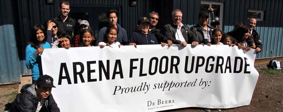 DE BEERS DONATES $100,000 IN SUPPORT OF LUTSEL K’E ARENA IMPROVEMENTS