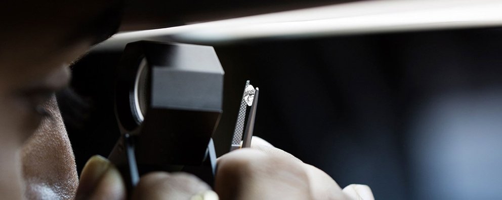 De Beers Forevermark inscribes two millionth diamond in india