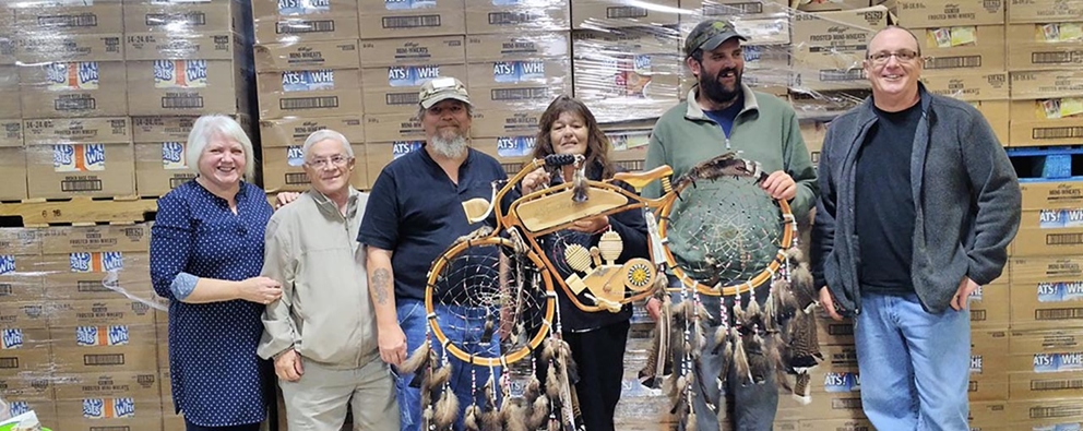 De beers flies donated food to James Bay communities