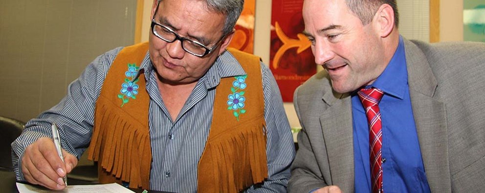 Gahcho kué joint venture and deninu kué first nation sign impact benefit agreement
