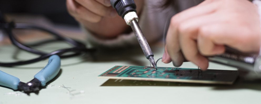 DE BEERS GROUP AWARDS 2023 STEM SCHOLARSHIPS FOR CANADIAN WOMEN