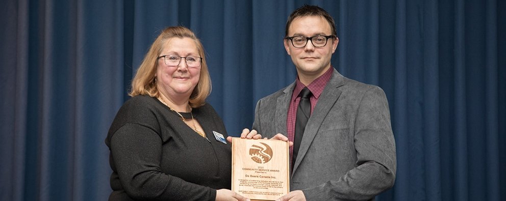 DE BEERS GROUP WINS NAPEG AWARD FOR CORPORATE COMMUNITY SERVICE