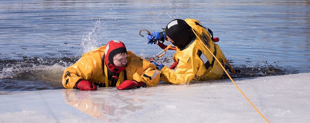 GAHCHO KUÉ EMERGENCY RESPONSE TEAM TAKES TO THE ICE TO ADD NEW SKILLS