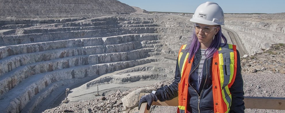 JEWELRY DESIGNER EXPERIENCES DIAMOND PIPELINE FROM MINE TO POLISHING