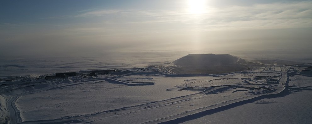 TWO MAJOR SAFETY AWARDS FOR DE BEERS GROUP MINES IN CANADA
