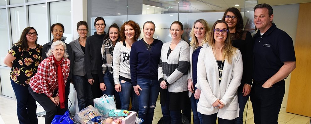 DE BEERS CANADA EMPLOYEES GIVE BACK DURING THE HOLIDAY SEASON