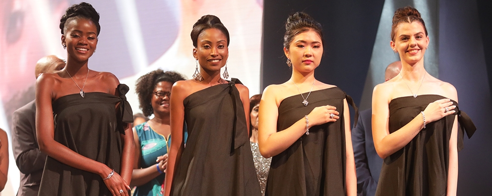 DE BEERS GROUP LAUNCHES THE 2020/2021 DE BEERS GROUP DESIGNERS INITIATIVE - SHINING LIGHT AWARDS