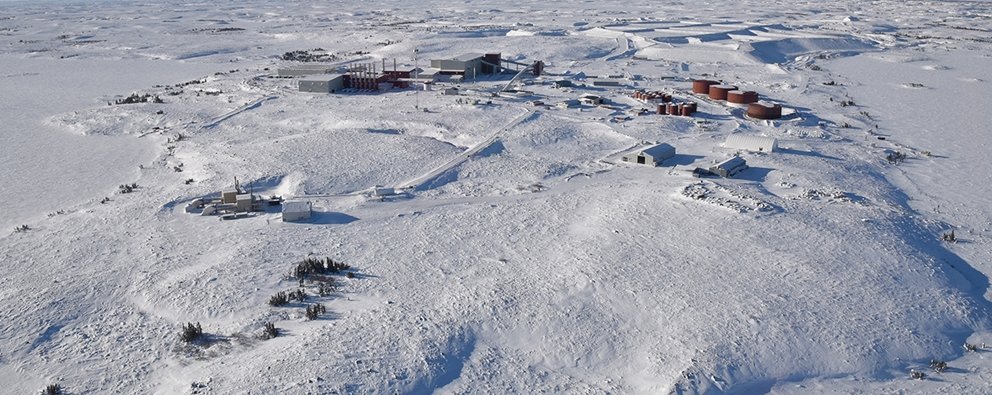 DE BEERS GROUP AWARDS SNAP LAKE MINE CLOSURE CONTRACT TO NWT COMPANY