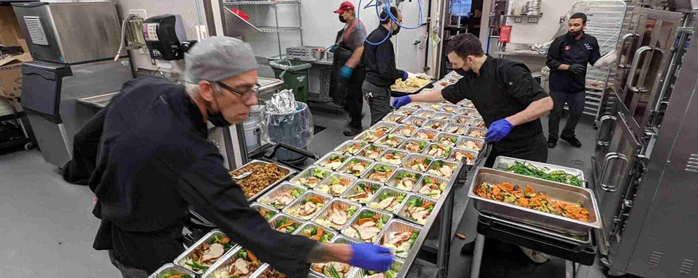 GAHCHO KUÉ MINE SALUTES YELLOWKNIFE HEALTH CARE STAFF WITH SPECIAL THANKSGIVING DINNER